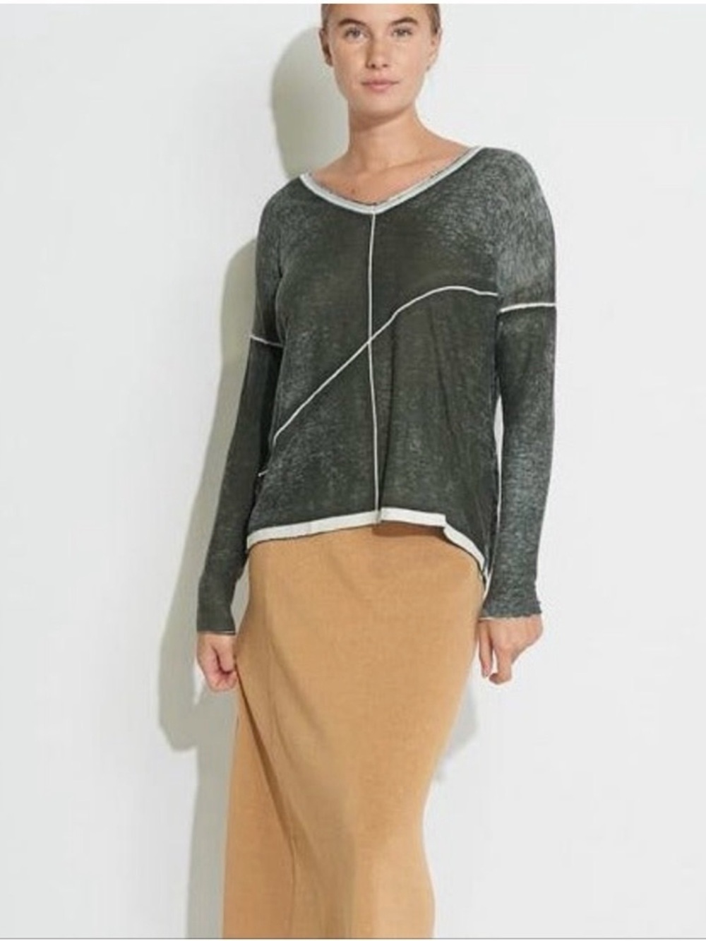 KOKUN V-Neck Colorblock Lightweight Sweater - SZ M/L NWT
